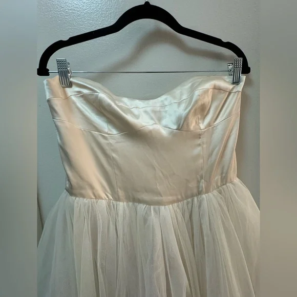 NWOT Reformation Alouette Dress Size 8 - Picture 2 of 6